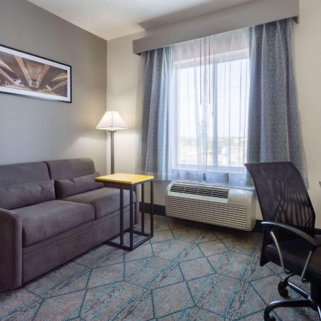 Отель La Quinta By Wyndham Columbus West - Hilliard Экстерьер фото