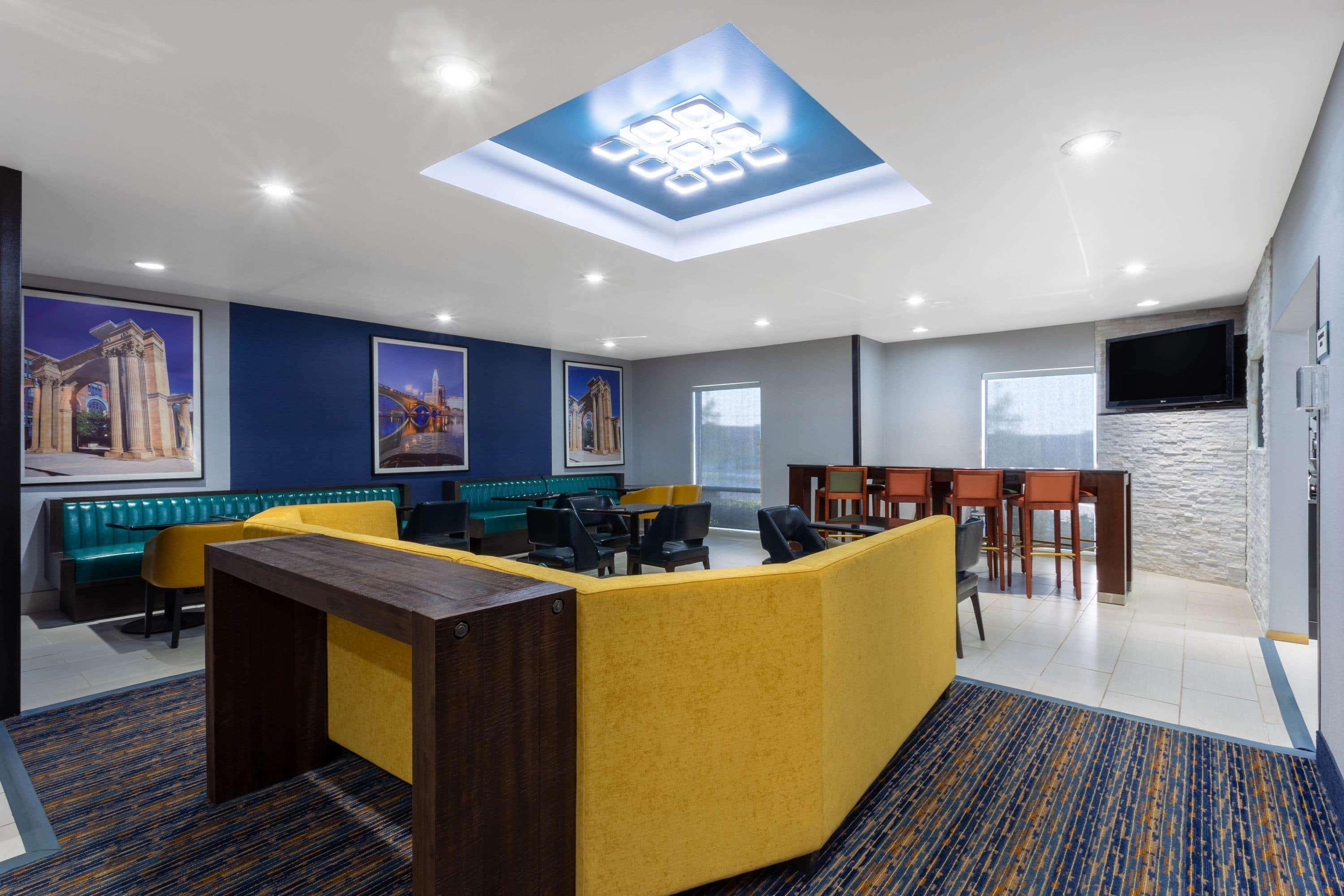 Отель La Quinta By Wyndham Columbus West - Hilliard Экстерьер фото