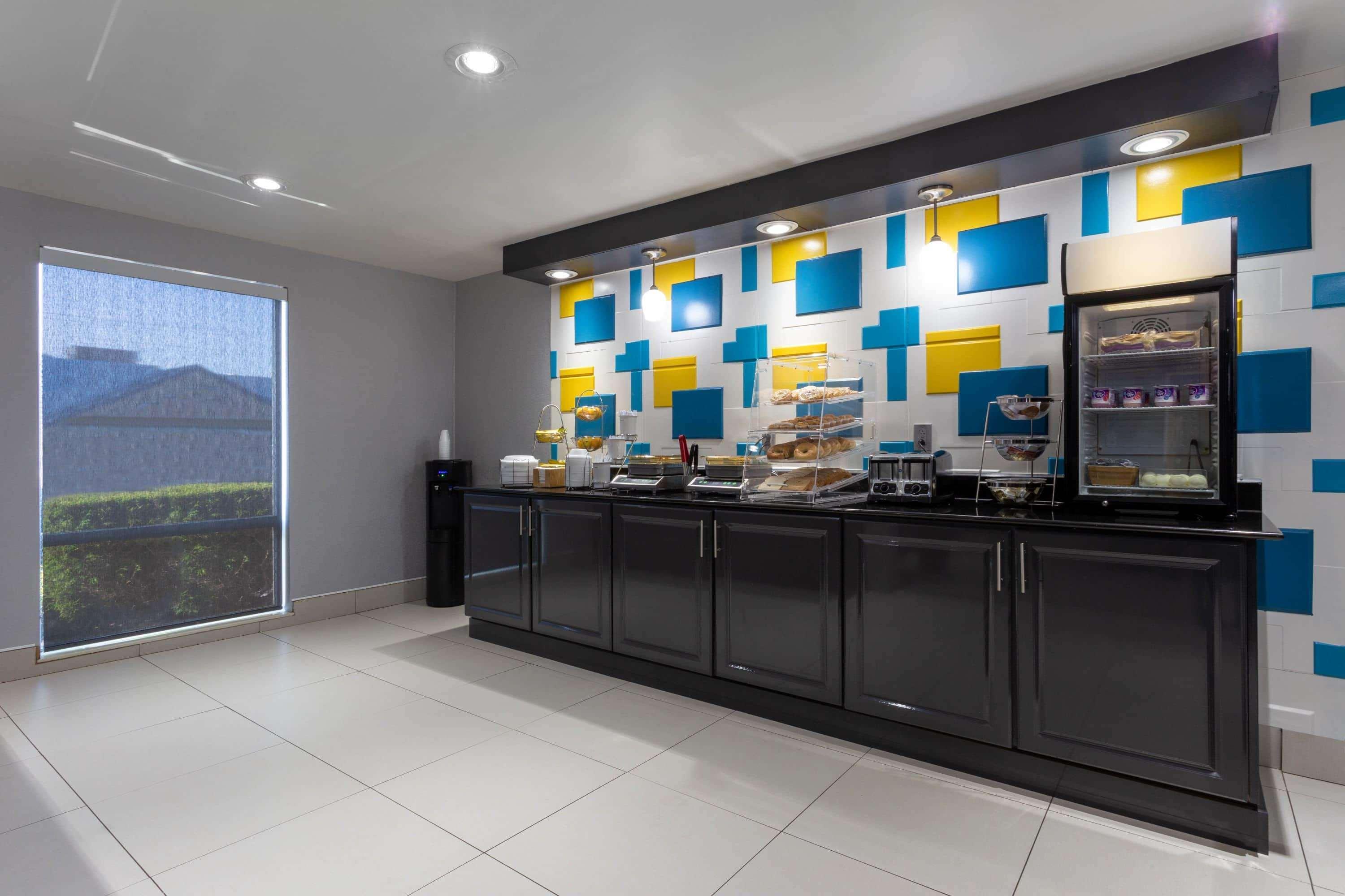 Отель La Quinta By Wyndham Columbus West - Hilliard Экстерьер фото